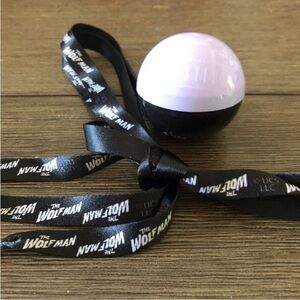 Universal Monsters Mystery Capsule: The WolfMan shoe laces